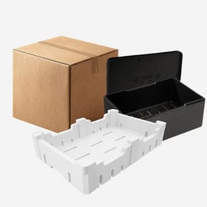 cajas de plástico vs cartón, embalaje sostenible