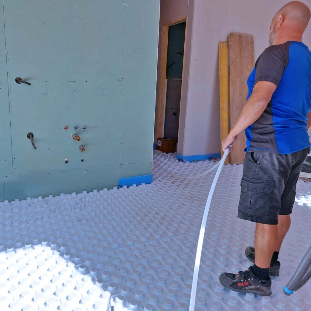 Instalación de suelo radiante en obra nueva