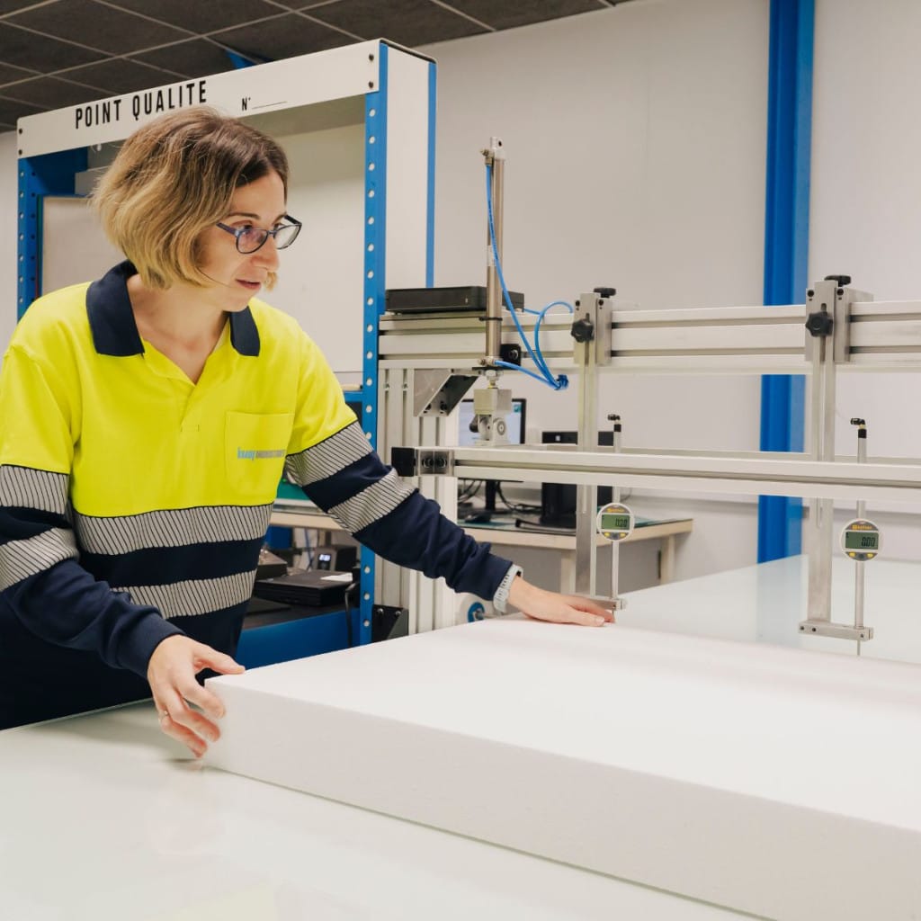 Certificaciones y análisis de calidad en Knauf Therm Etix