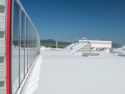 Obra de aislamiento térmico de cubierta plana